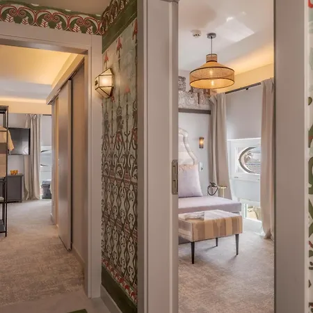 Alfama Hotel 4*
