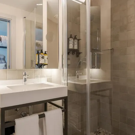 Otel Alfama 4*