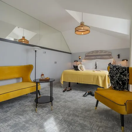 Alfama Hotel 4*